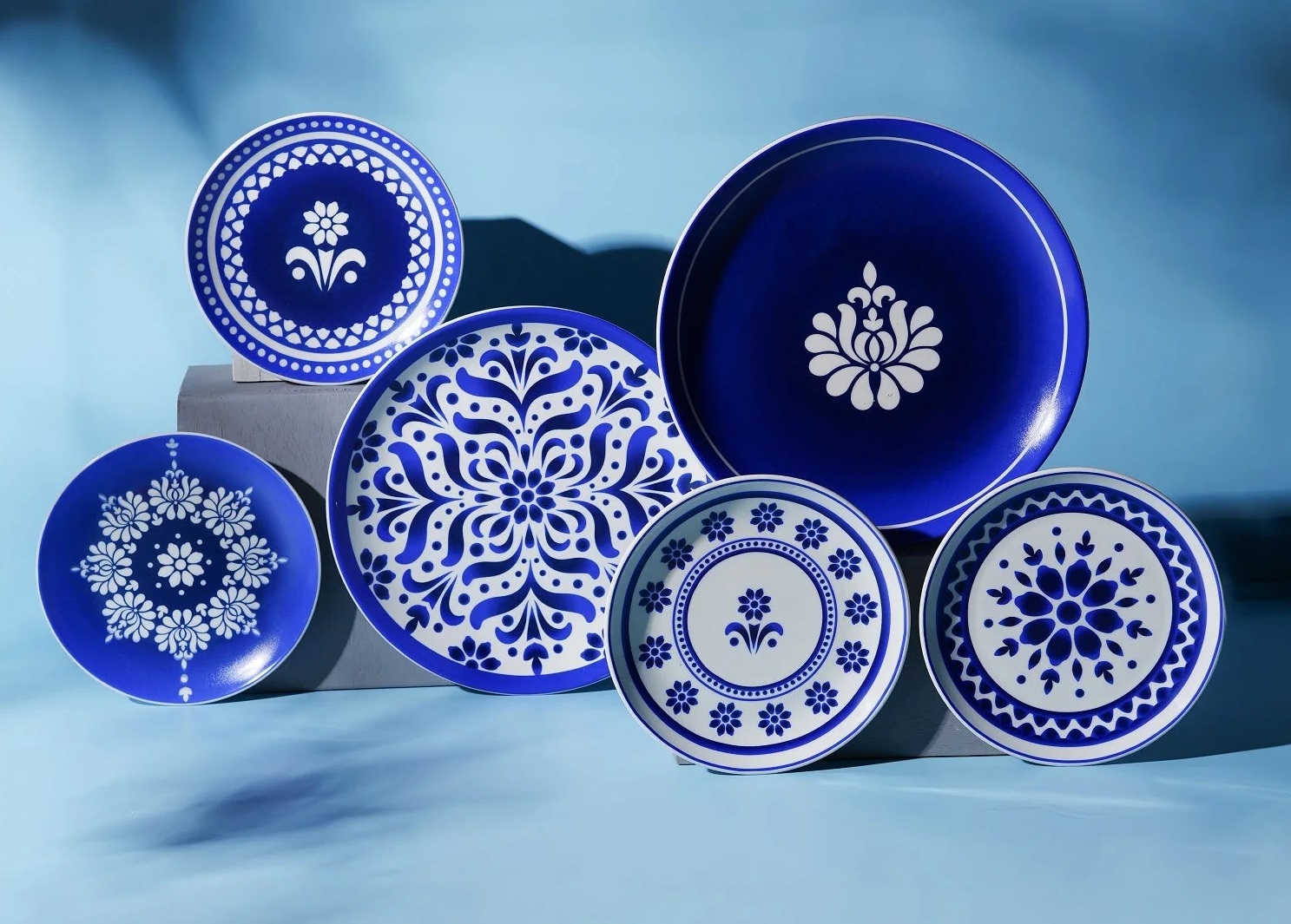 bLUE pOTTERY